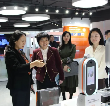 深圳市委外辦蒞臨国产蜜桃AV在线免费看科技調研指導工作